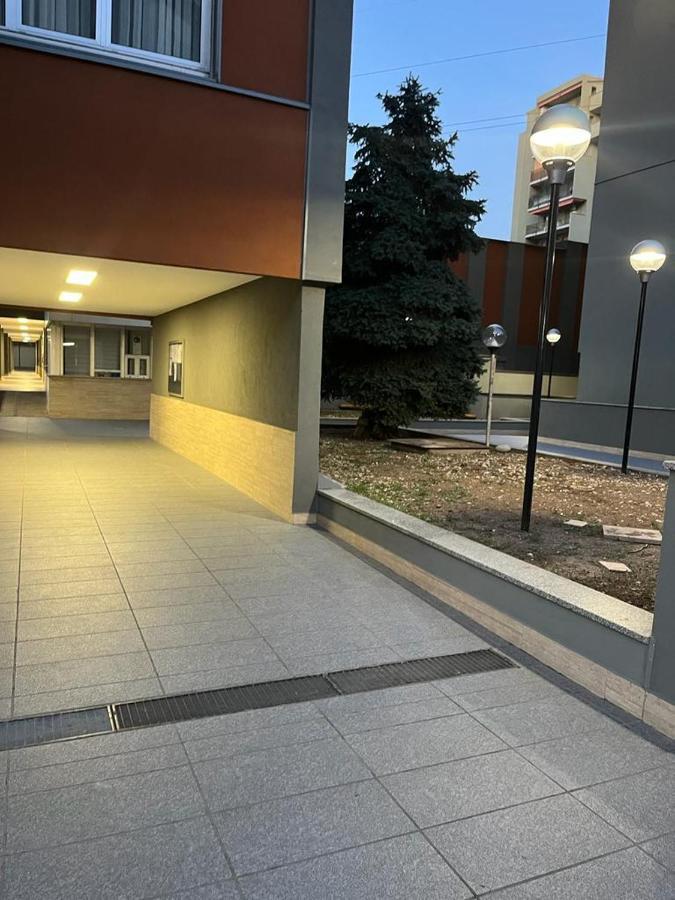 Einaudi Apartment Cologno Monzese Exterior foto